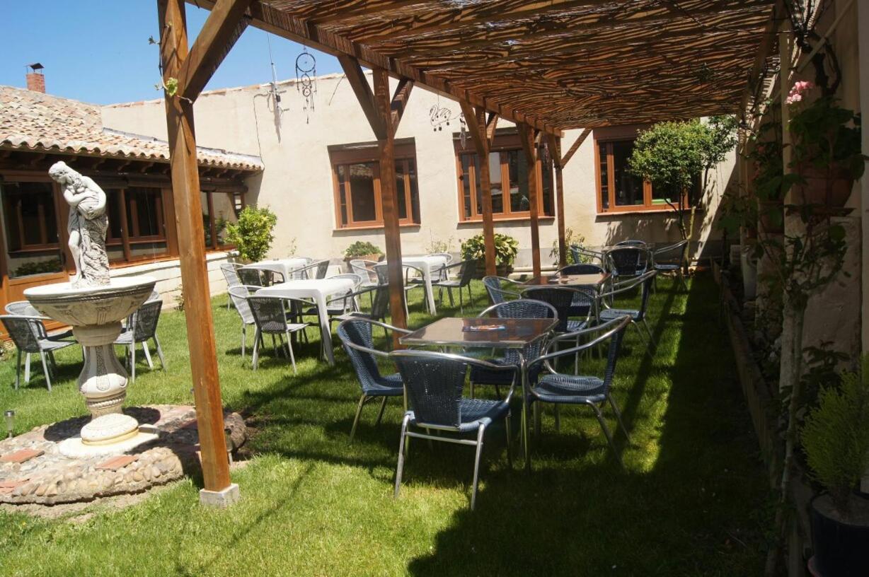 Frómista Albergue Estrella Del Camino מראה חיצוני תמונה